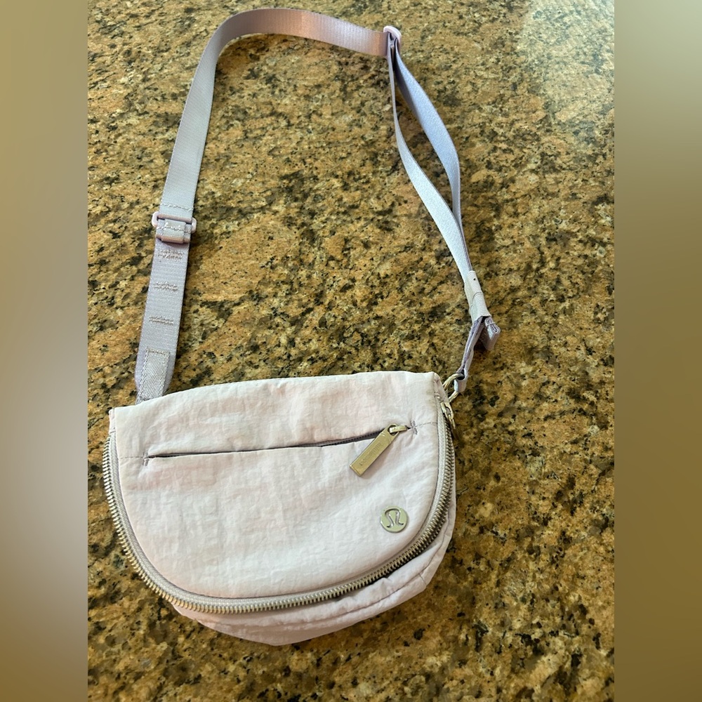 Lululemon purse lavender